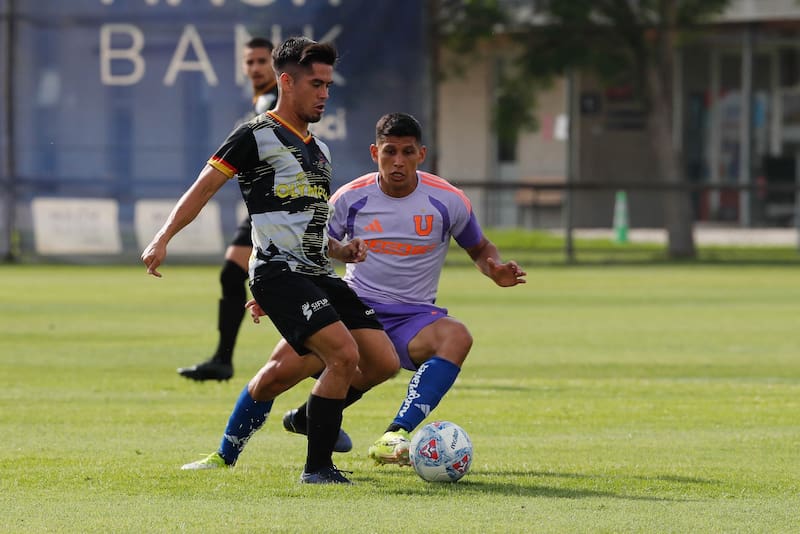 Jugó de titular en el partido amistoso de la U. Foto: @sifup.
