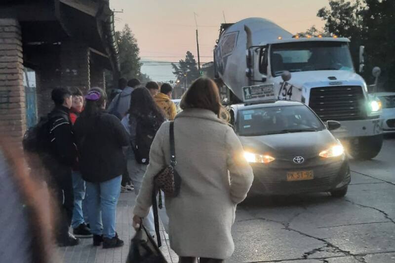 Paradero central de la comuna, que alberga un gran flujo de personas a diario.