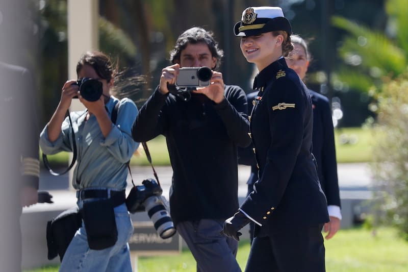 La heredera de la corona española causó revuelo en Valparaíso.