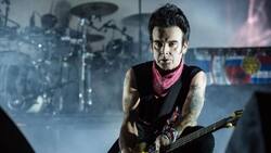 ¿Cambió de parecer? Simon Gallup anunció que sigue siendo miembro de The Cure tras supuesta renuncia