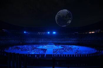 VIDEO: El increíble show de los 1824 drones en la inauguración de los Juegos Olímpicos de Tokio 2020