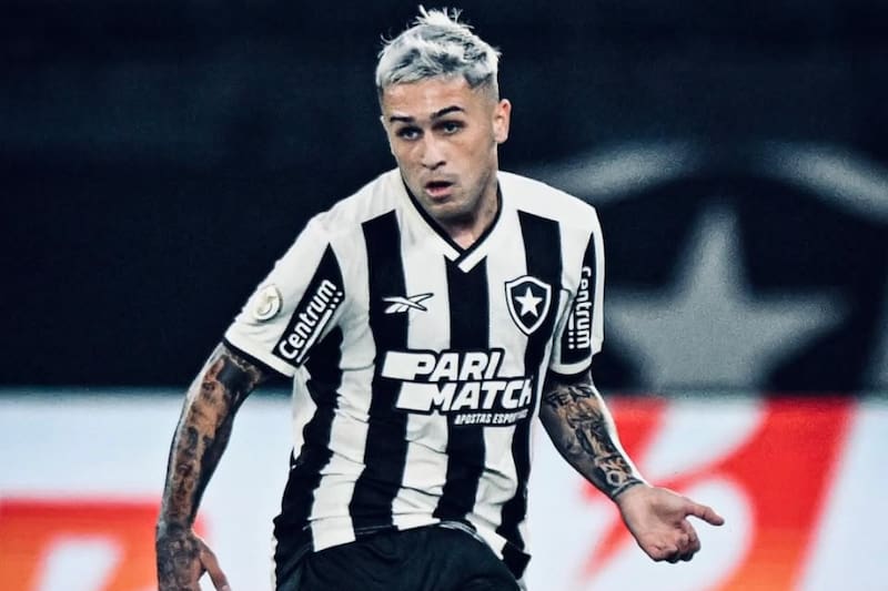 Diego Hernández en su paso por Botafogo.
