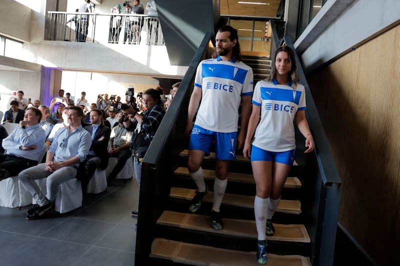 Universidad Católica y su nueva indumentaria PUMA.