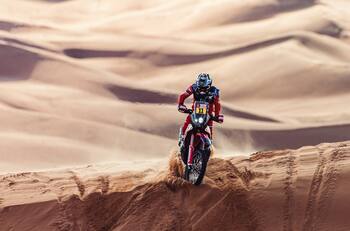 Rally Dakar: "Nacho" Cornejo gana su segunda etapa y se cuela en el top ten de las motos