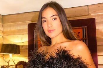 "Detalles de hoy para algunas reuniones": Sharon Fonseca sorprende con elegante look