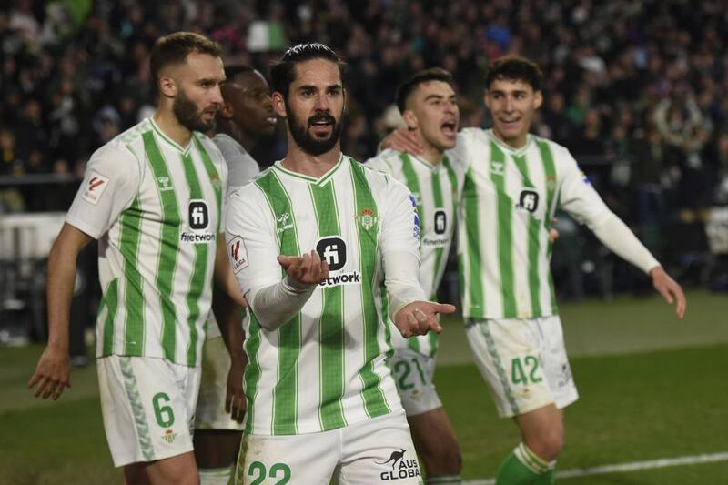 Isco sufrió una compleja lesión.