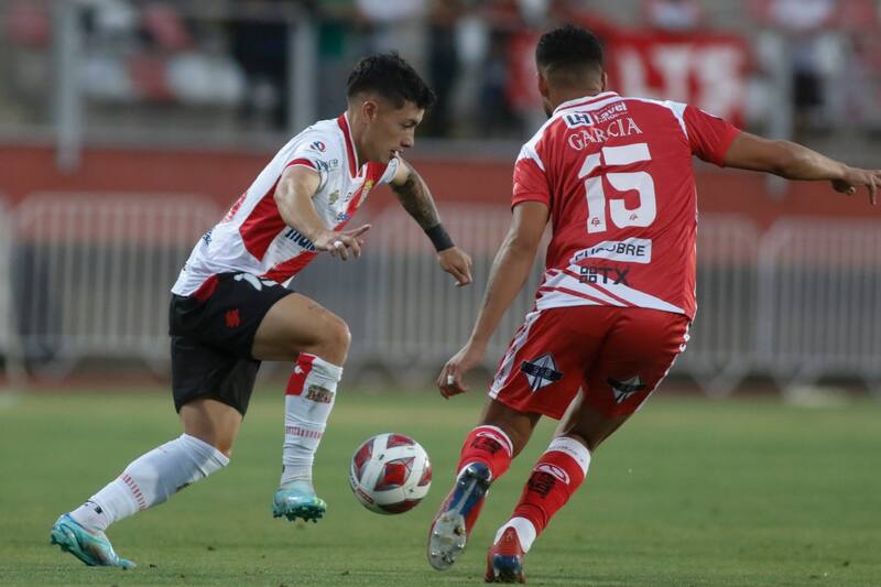 Cristián Zavala es titular en el Curicó Unido de Damián Muñoz.
