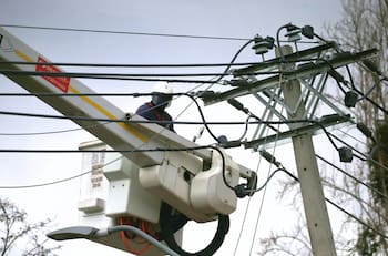 Por hasta 7 horas: Enel confirma corte de luz programado para este sábado en tres comunas de la RM