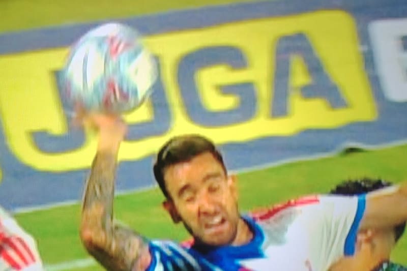 La mano que anuló el agónico gol de la U.