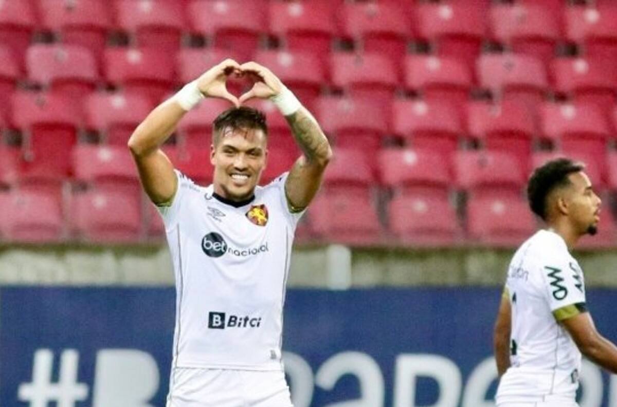 No para de sumar logros: Javier Parraguez recibió nuevo reconocimiento en Brasil