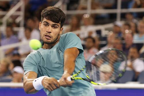 De no creer: Jannik Sinner se retira en el primer set y pierde la final de Cincinnati ante Carlos Alcaraz