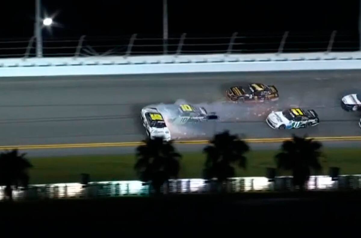 El segundo chocó al primero y ¡ganó el cuarto! El increíble final del Nascar de Daytona