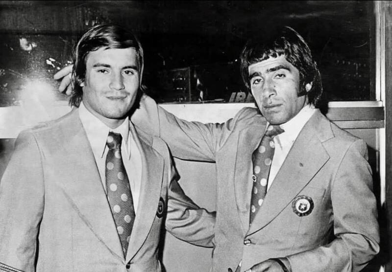 Dos chilenos que marcaron una época a principios de los '70 en el fútbol mexicano. El primero se cansó de anotar goles. Y Reinoso se consagró al primer año.