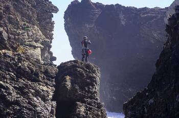 "Agarrarnos de lo que fuera": sobreviviente relató minutos de terror en playa de Cobquecura