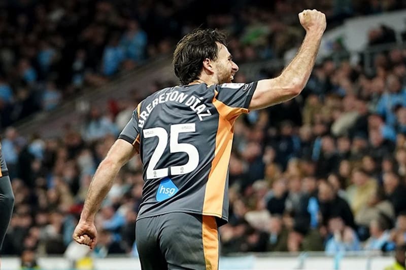 El seleccionado chileno en Derby County. Foto: dcfcofficial en Instagram.