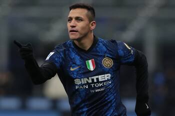 Inter puso sus ojos en delantero ecuatoriano en caso de concretarse la partida de Alexis Sánchez