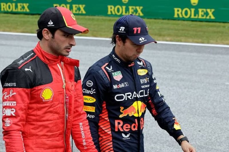 Carlos Sainz y Checo Pérez protagonizaron una intensa batalla en el GP de Austria.