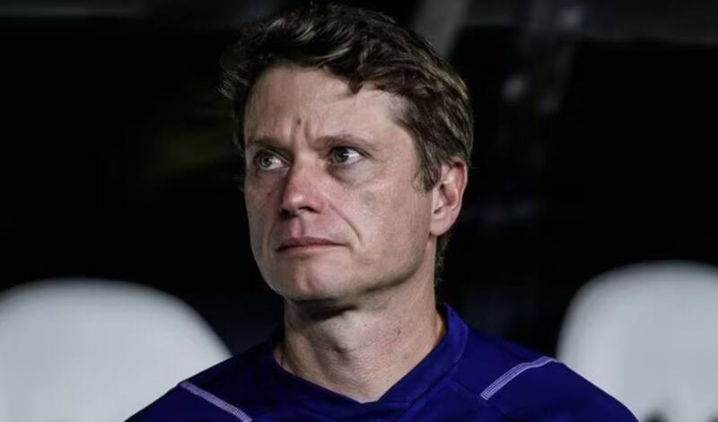 técnico interino de Cruzeiro.