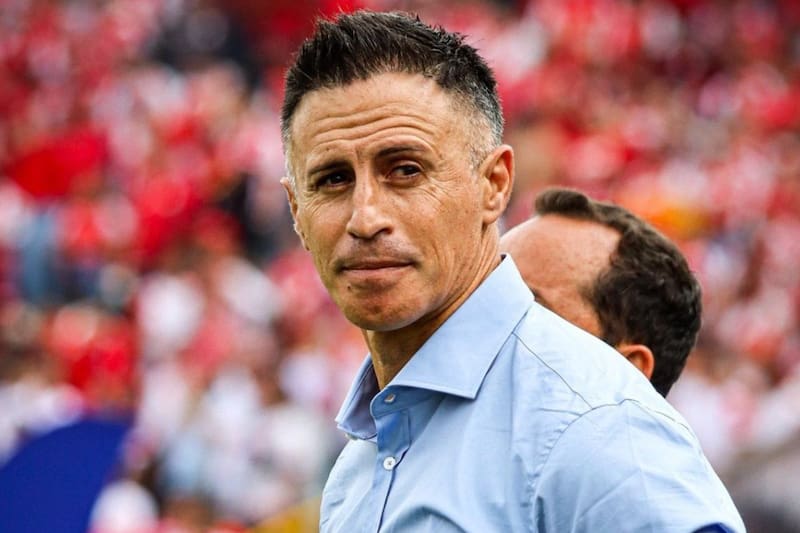 explicó la ausencia de Eduardo Vargas.