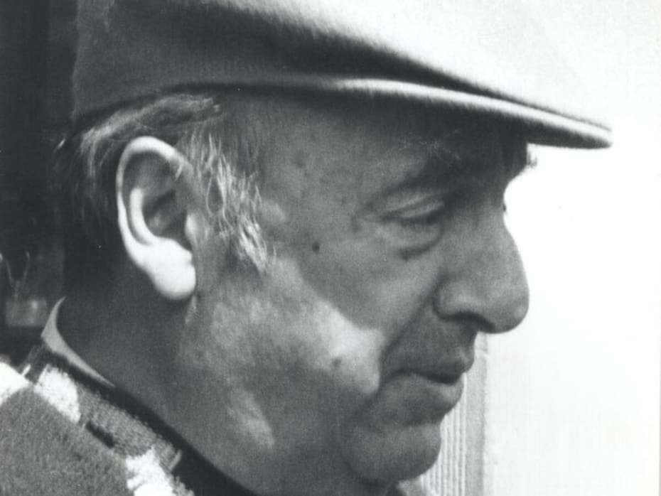 Nace Pablo Neruda, uno de los poetas más importantes del mundo.