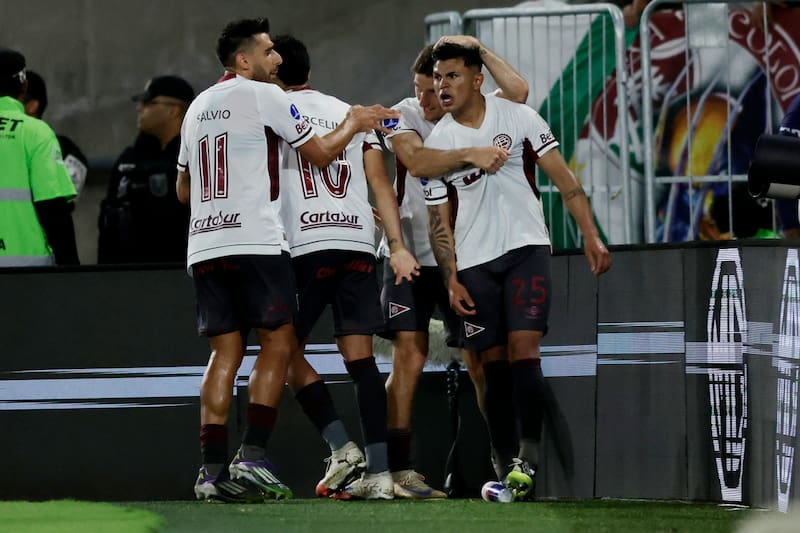 venció por un global de 2-1 a Fluminense y clasificó a semifinales de la Copa Sudamericana.