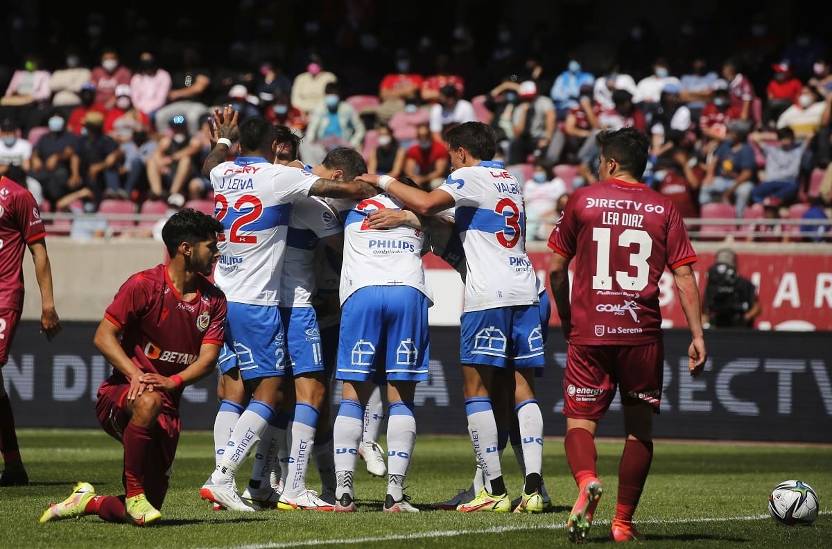 A la UC no le pesaron las bajas y derrotó a La Serena para volver a la cima del torneo