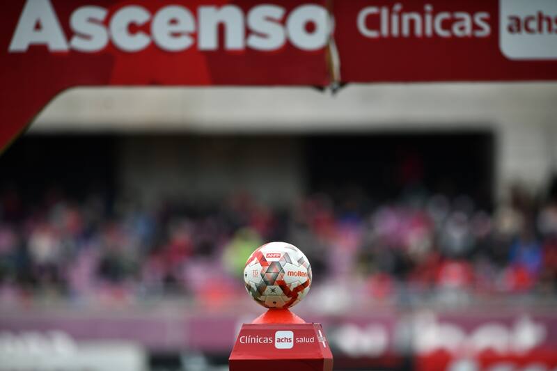 La Primera B, en riesgo de paralización. Foto: Agencia Aton.