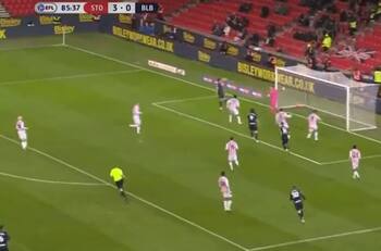 VIDEO | Ben Brereton vuelve al gol en caída del Blackburn Rovers frente al Stoke City