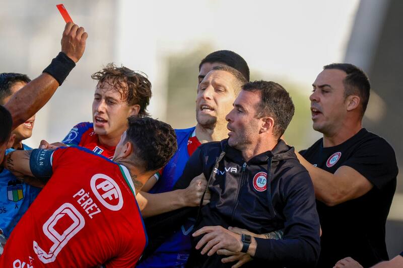 fue sancionado con dos partidos.