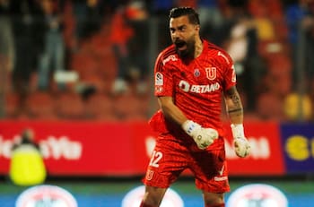 Forzó su salida de la U y ahora consiguió un impactante récord en el fútbol argentino