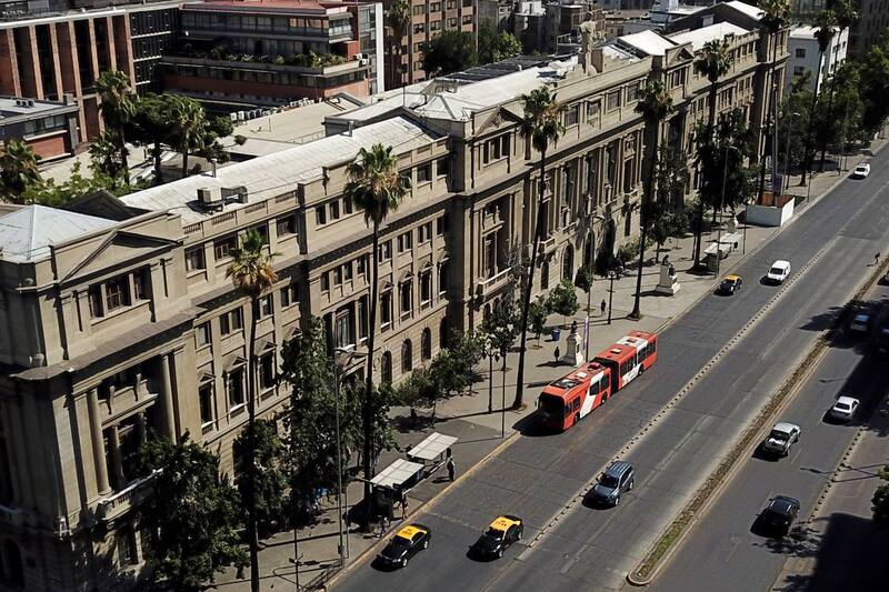 Revisa el listado completo de instituciones chilenas que incluye el ranking. Foto: ATON.