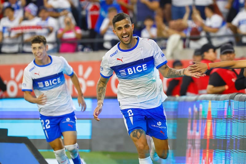 Los Cruzados serán el primer equipo chileno en salir a la cancha en la Copa Libertadores 2026. Foto: Agencia Aton.