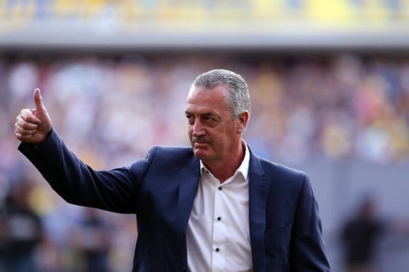 Gustavo Alfaro es candidato a asumir en la Selección de Paraguay