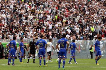 "Se está perjudicando a muchos clubes": ANFP anunció reunión con Minsal para que haya aforo completo en los estadios