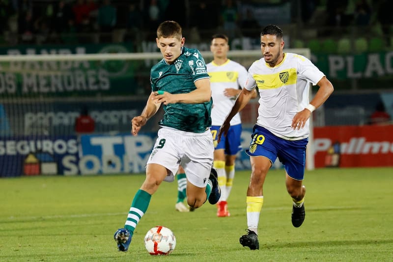 jugando por Barnechea.