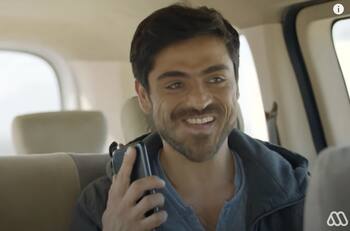 Etienne Bobenrieth sorprendió con llamativo y particular cambio de look para este fin de semana