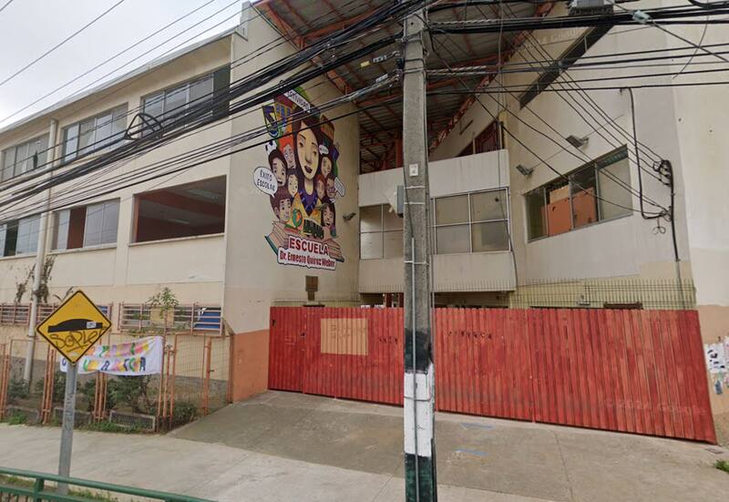 que presenta serios daños estructurales y se ha convertido en foco de inseguridad. Foto: Google Maps.