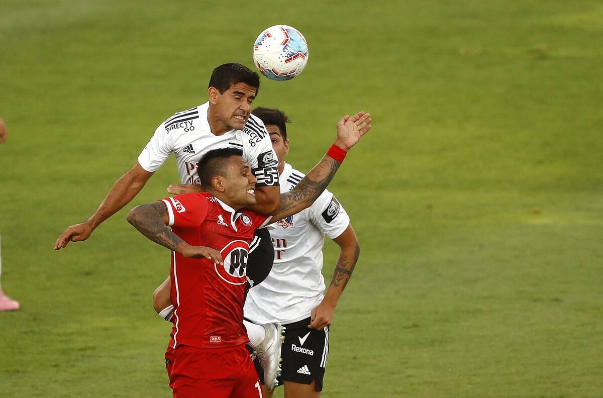 Comprar parte del pase: El mecanismo de Colo Colo para contratar al reemplazante de Julio Barroso