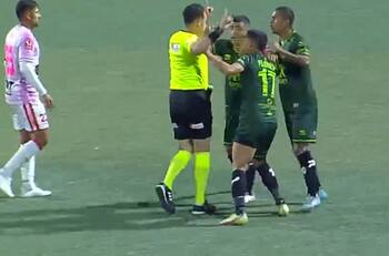 VIDEO| El increíble penal que Ángelo Hermosilla no sancionó a favor de Magallanes en duelo de Primera B