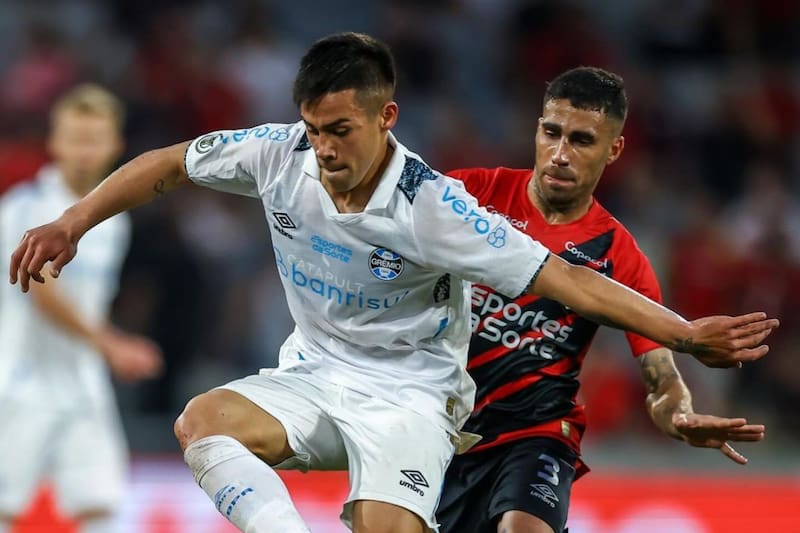 lleva dos goles con la camiseta de Gremio.