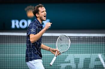 Daniil Medvedev venció a Zverev y se coronó campeón del Masters 1.000 Paris Bercy