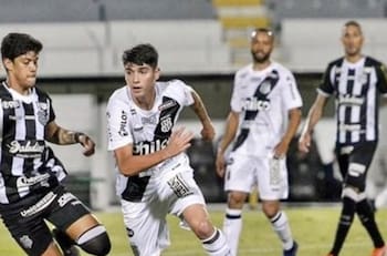 Ángelo Araos se despachó golazo de tiro libre en victoria del Ponte Preta