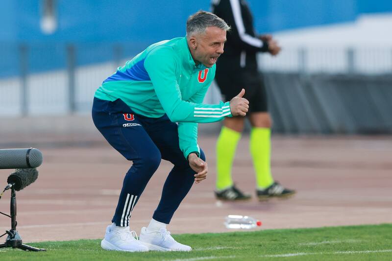 El entrenador de Universidad de Chile, Gustavo Alvarez.