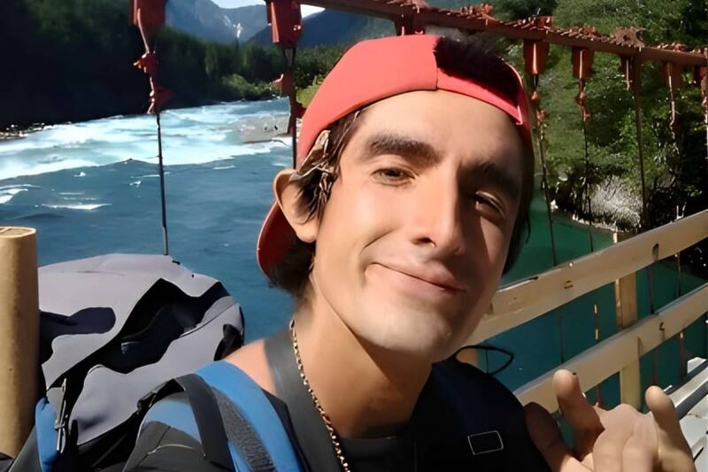 El joven lleva casi 20 días desaparecido.