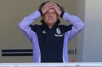 Nuevo golpe para Blanco y Negro: FIFA falla en contra de Colo Colo y deberá pagarle una fortuna a Estudiantes