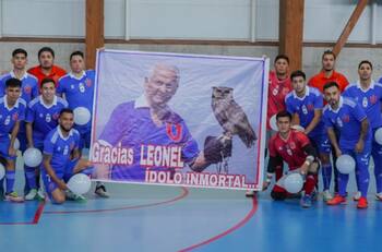 Equipo de futsal de la U denunció que la ANFP les negó realizar un homenaje a Leonel Sánchez