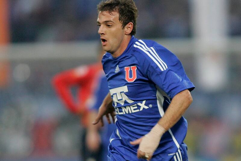 FUTBOL, UNIVERSIDAD DE CHILE VS UNION ESPANOLA.
PRIMER PARTIDO FINAL, PLAY OFF, CAMEONATO APERTURA 2009.
WALTER MONTILLO JUGADOR DE UNIVERSIDAD DE CHILE.
04/07/2009
SANTIAGO, CHILE
MARCELO HERNANDEZ/PHOTOSPORT
SOCCER, UNIVERSIDAD DE CHILE VS UNION ESPANOLA.
FIRST GAME FINALS PLAY OFF, APERTURE CHAMPIONSHIP 2009.
WALTER MONTILLO PLAYER OF UNIVERSIDAD DE CHILE .
04/07/2009
SANTIAGO, CHILE
MARCELO HERNANDEZ/PHOTOSPORT