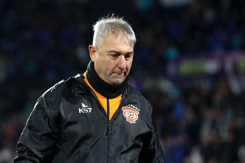 le manda feroz recado a sus dirigidos en Cobreloa tras la goleada sufrida ante la U. Foto: Agencia Aton