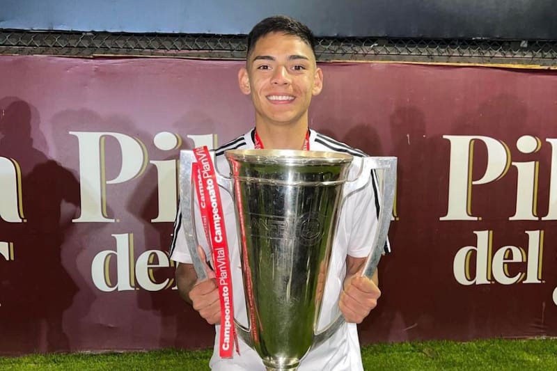 El joven atacante se fue de Colo Colo siendo campeón del Campeonato Nacional 2022. (Foto: Agencia Aton)