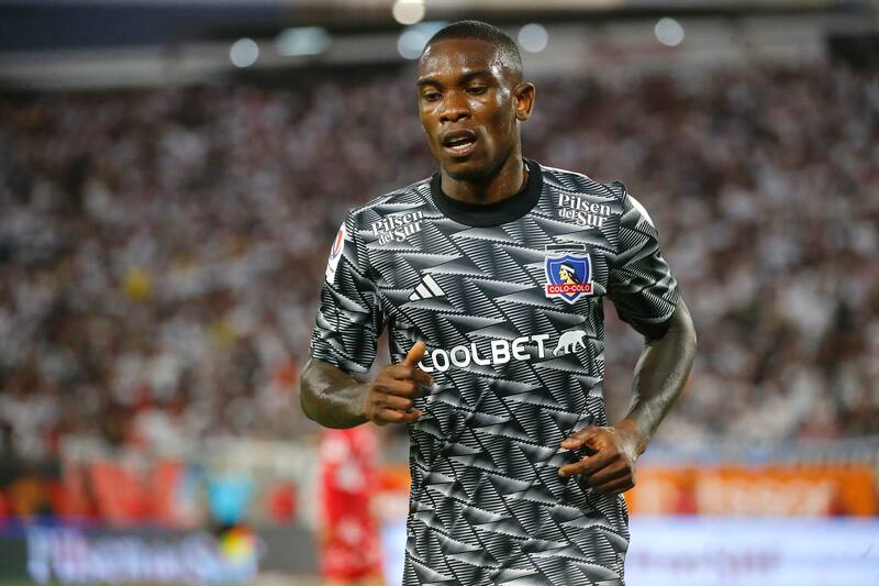 Fabián Castillo nunca convenció a Colo Colo tras su llegada a Chile.